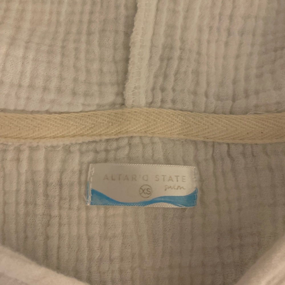 Linen altered state pull over - Picture 2 of 2